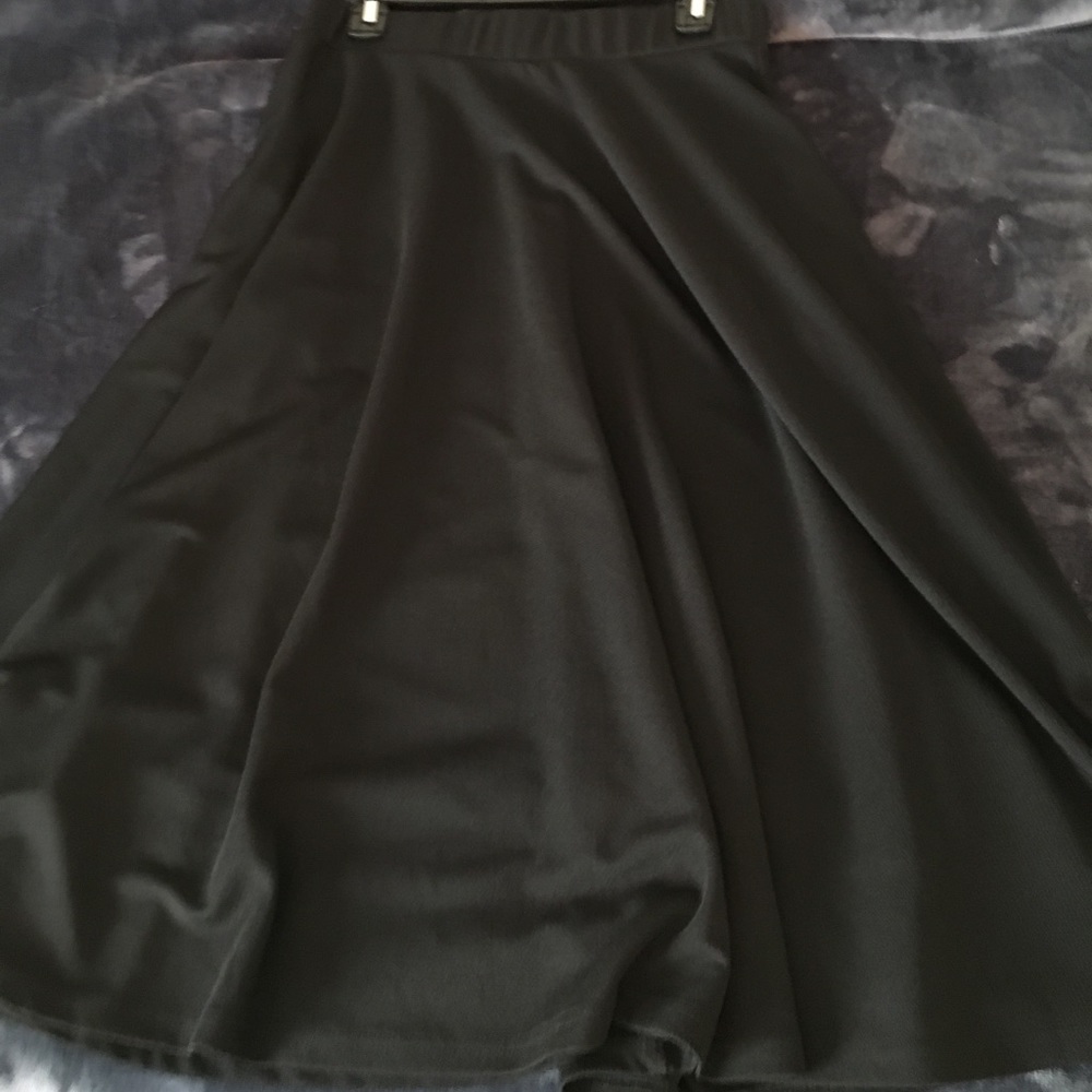 🎉SALE🎉 Black Full Skirt with POCKETS